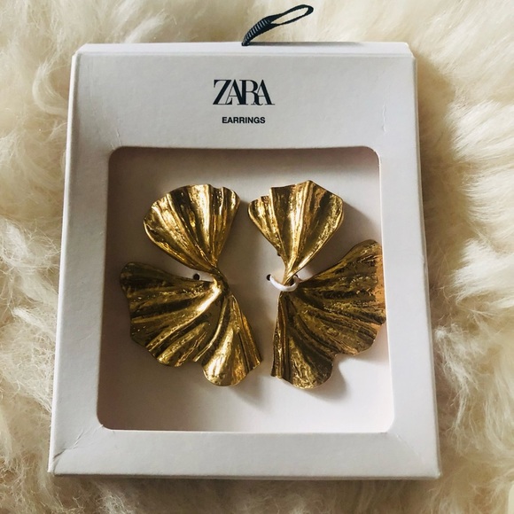 Zara fan gold earrings - Picture 2 of 2